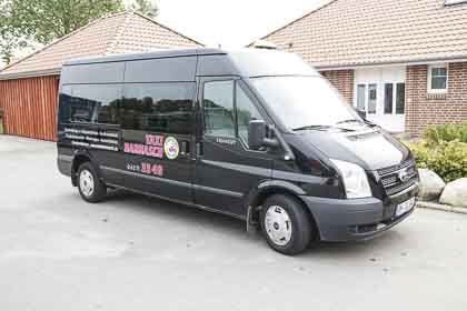 Großraumtaxi von der Seite